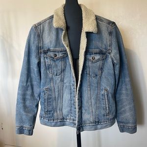 LEVI’S STRAUSS & Co. Original Sherpa lined w hand pockets JACKET size MEDIUM